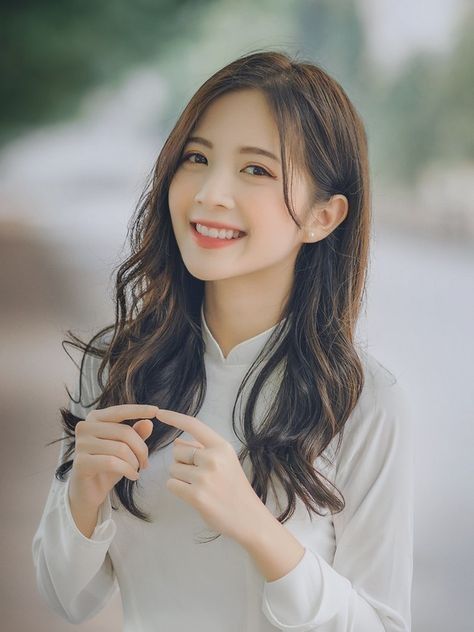 Những kiểu tóc xoăn đẹp cho học sinh cấp 3 đơn giản nhưng vẫn chất