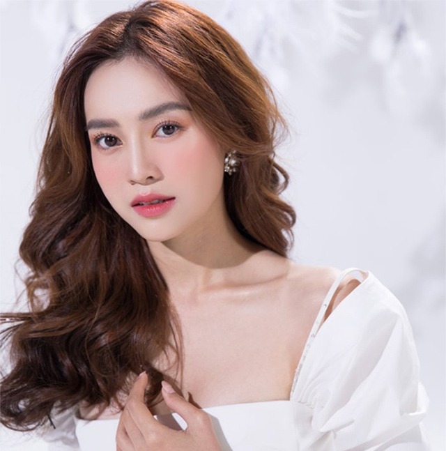Bóc phốt 9 kiểu tóc đẹp, quyến rũ, phong cách cho các cô nàng tóc dày | ThanKinhToc.vn