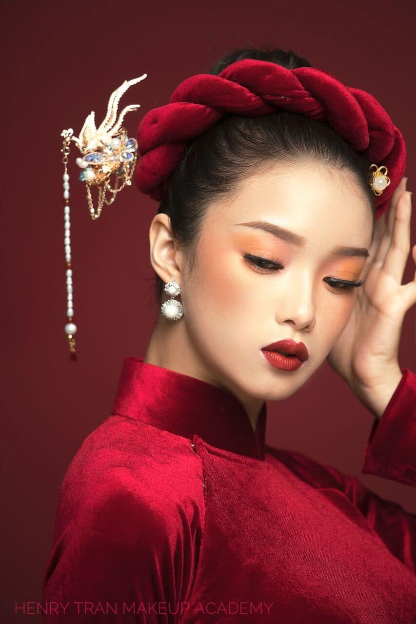 Xu hướng trang điểm cô dâu mùa cưới năm 2019 – Chia sẻ từ chuyên gia trang điểm Henry Tran