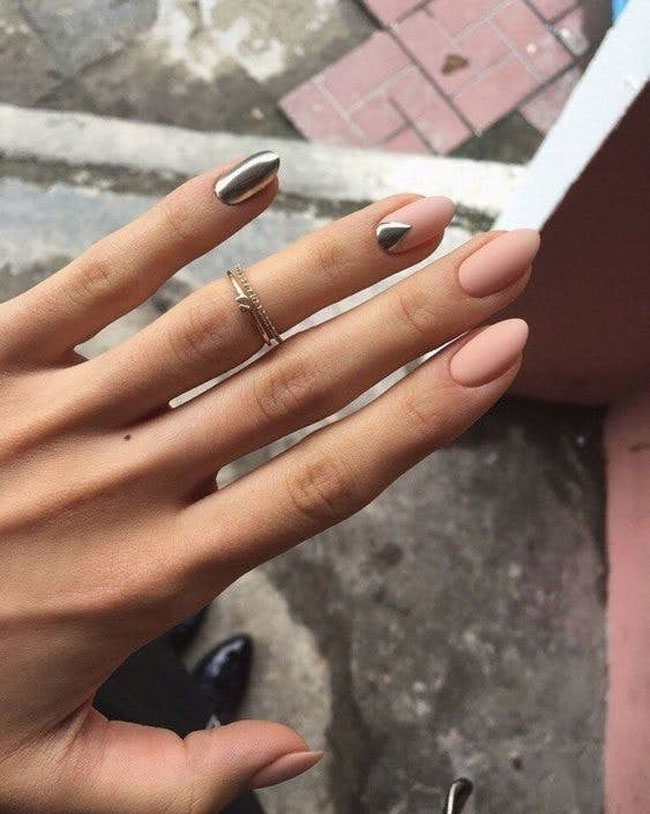 10 mẫu nail màu nude cực sang chảnh giúp nàng đẹp ‘ăn đứt chúng bạn’ - 7