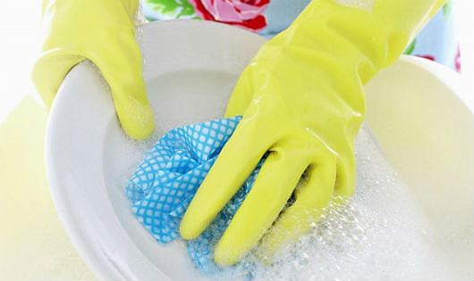 Sử dụng các thiết bị bảo vệ cá nhân khi bị chàm bàn tay : DA LIỄU HỒNG ĐỨC ®