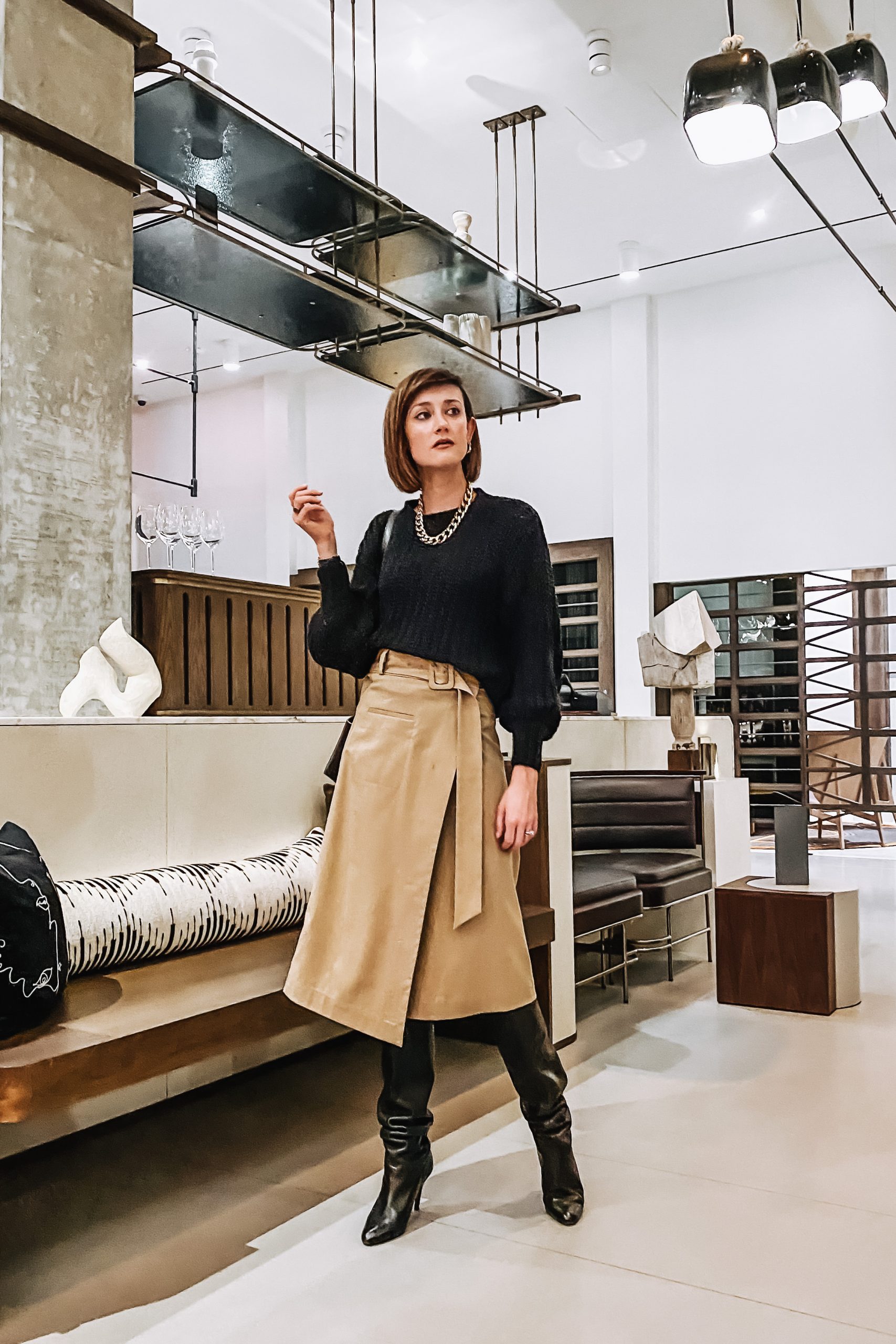 black and beige: an elevated, understated color combo – District of Chic