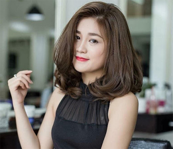 Những kiểu tóc uốn ngang vai đẹp trẻ trung được yêu thích nhất hiện nay-Làm đẹp