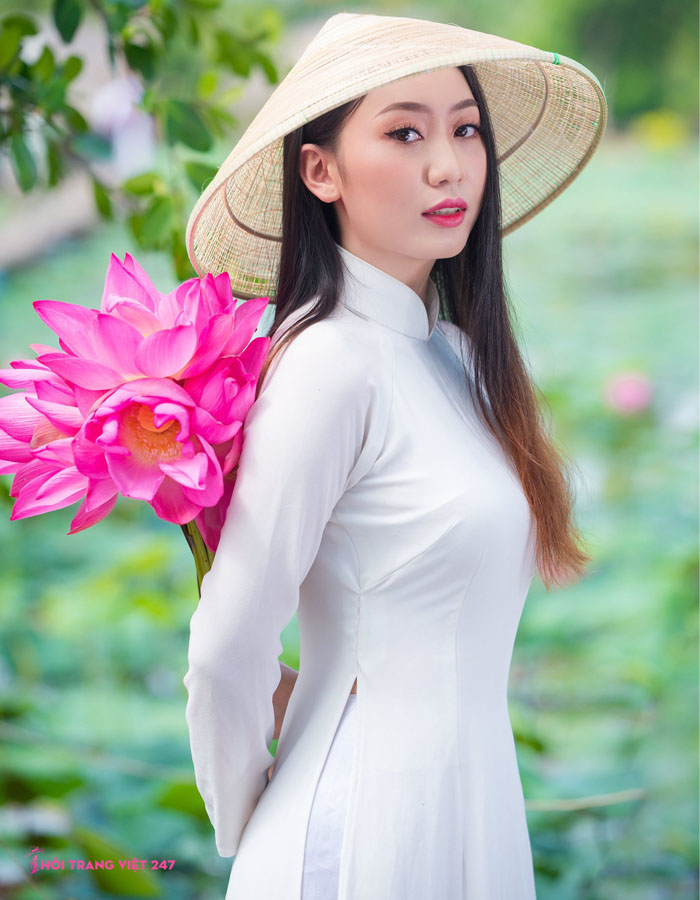 anh-chup-bo-sen-dat-sau-lung-thoitrangviet247