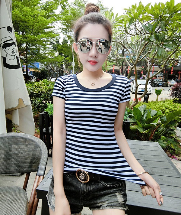 Cách mix áo thun nữ tại Đà Nẵng kẻ ngang đẹp hợp trend 2018 | DANANGSALE