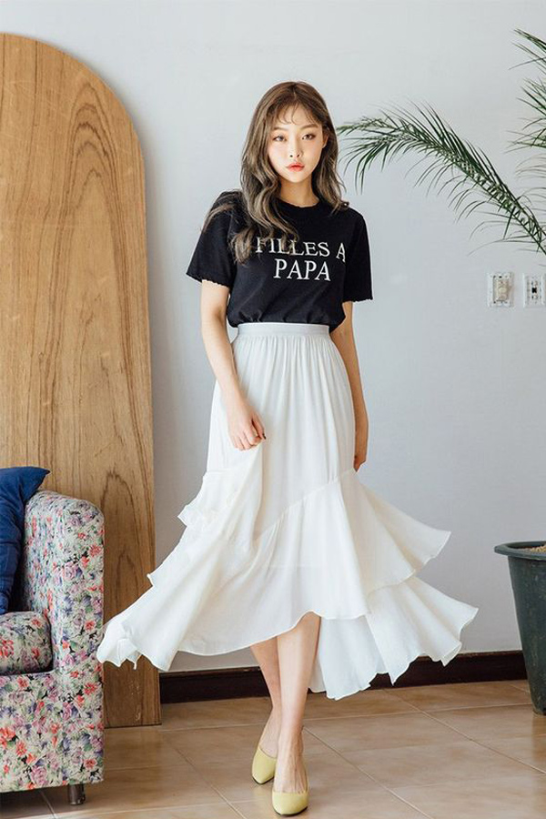 Cách phối đồ với chân váy xòe dài mùa đông đơn giản nhưng luôn thừa xinh xẻo
