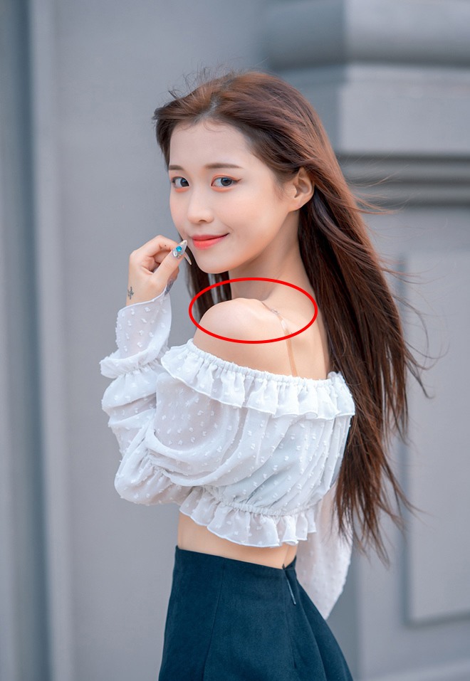 Khi sao gầy gò vẫn thích hở bạo: người thân hình trơ xương, người bơi trong quần áo - Thời trang Sao