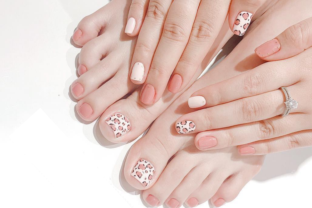 Top 50+ mẫu nail chân “blink blink” để nàng rạng rỡ đón Xuân (2022)