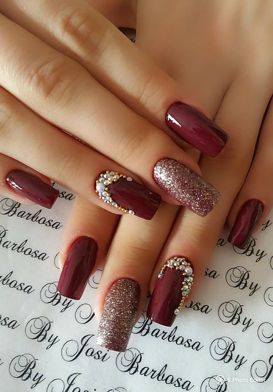 15+ mẫu nail màu đỏ rượu giúp nàng thêm sang trọng và quý phái hơn - XinhXinh.vn