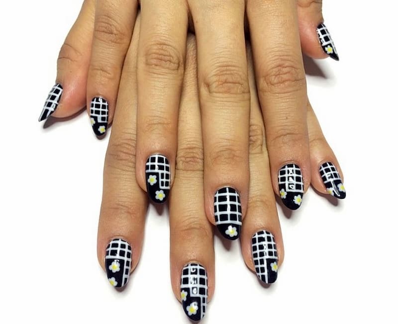 100+ Mẫu nail màu đen đẹp, huyền bí và sang chảnh