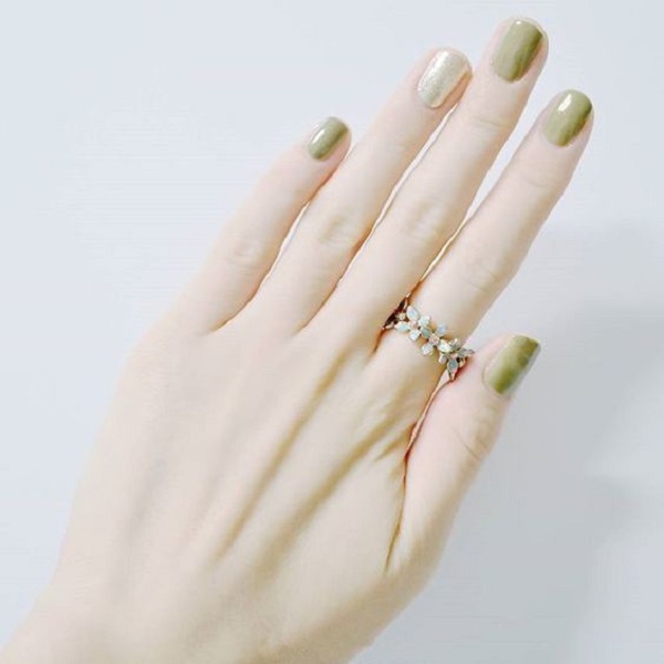 Chọn màu sơn móng tay cho người da trắng