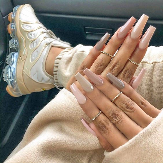 Nail màu nude thiên nâu đất