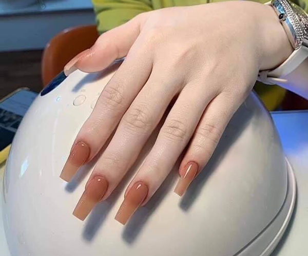 Nail thạch nâu