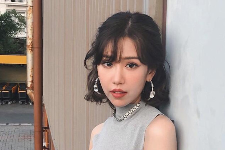 Khuôn mặt nữ dài và trán cao nên để tóc mái
