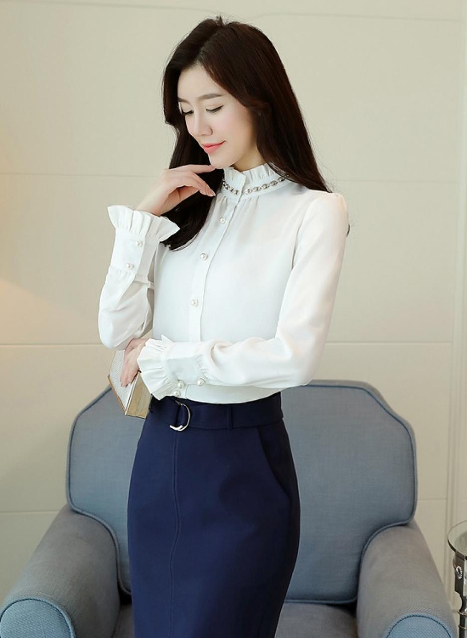Cổ áo đính đá đẹp