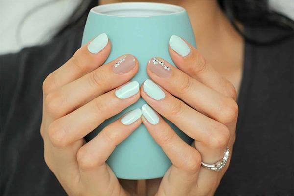 Top 20 màu sơn gel móng tay đẹp độc lạ được yêu thích nhất hiện nay - 19