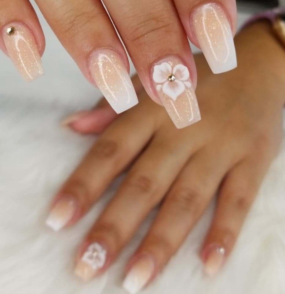 những mẫu nail hoa đẹp