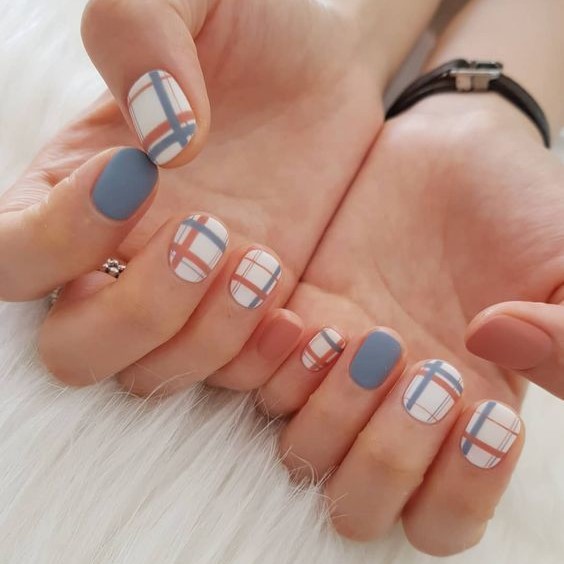 Mẫu nail noel đơn giản