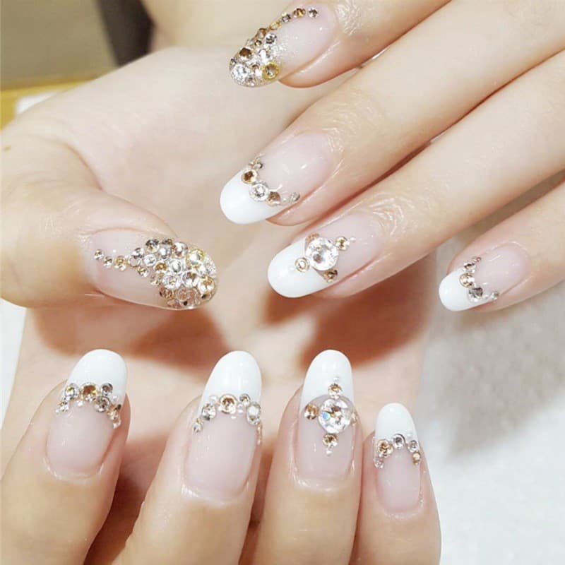 Mẫu nail màu trắng đẹp, thanh lịch và tinh tế