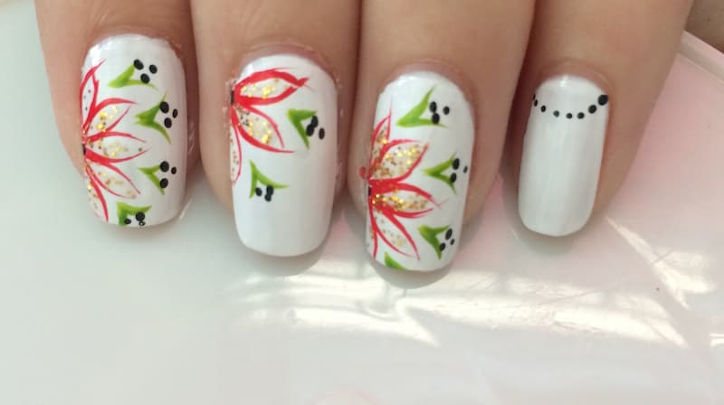 Mẫu nail màu trắng đẹp, thanh lịch và tinh tế