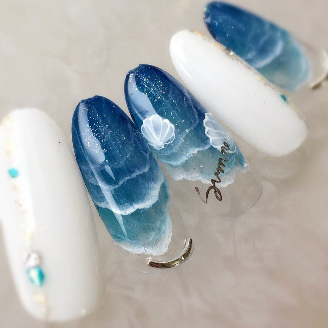 Mẫu nail màu xanh dương