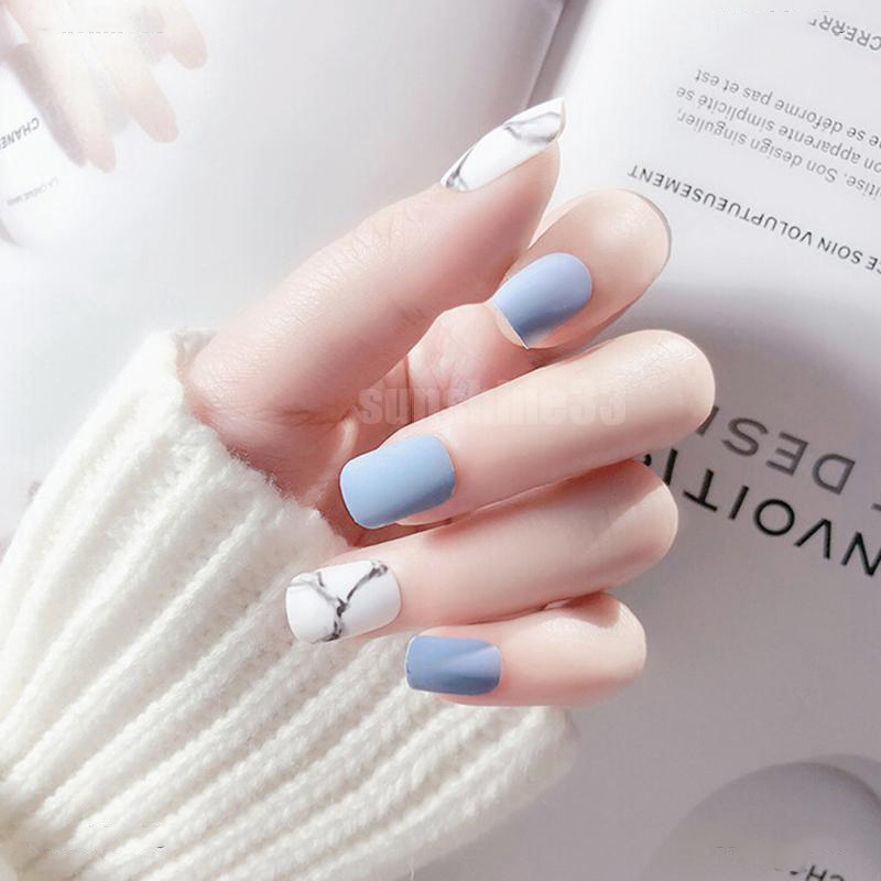 Mẫu nail xanh dương nhạt mát lạnh ngày hè