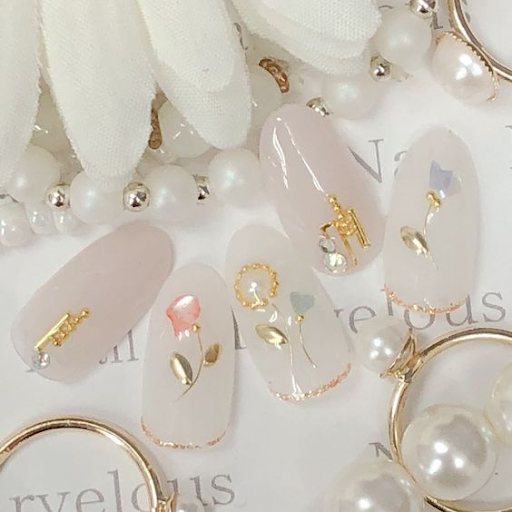 Mẫu trang trí charm nail ẩn 