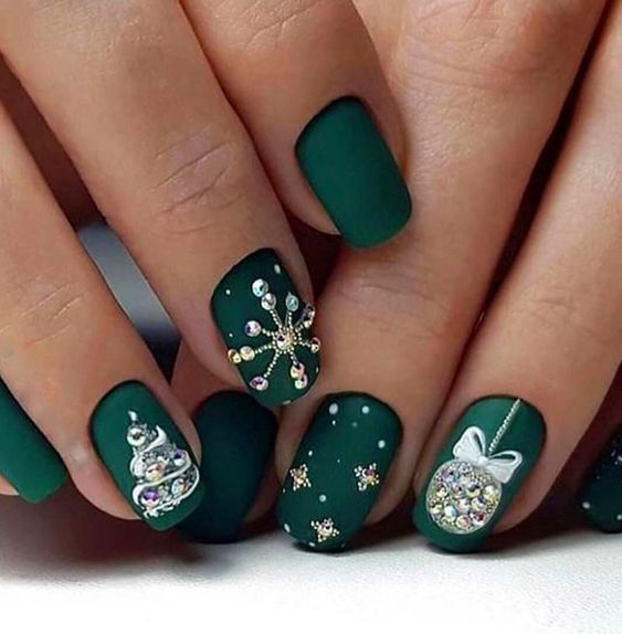 Màu xanh noel giúp bạn nổi bật hơn rất nhiều