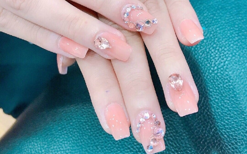 Lyn’s Beauty là nơi làm đẹp và thiết kế móng giả được nhiều chị em tin tưởng