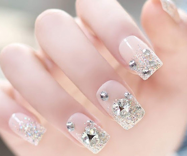 nail ẩn hoa khô đính đá đẹp