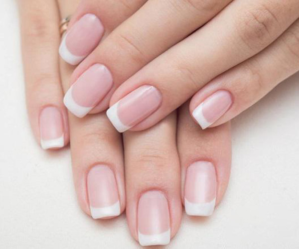 nail đầu móng trắng xinh