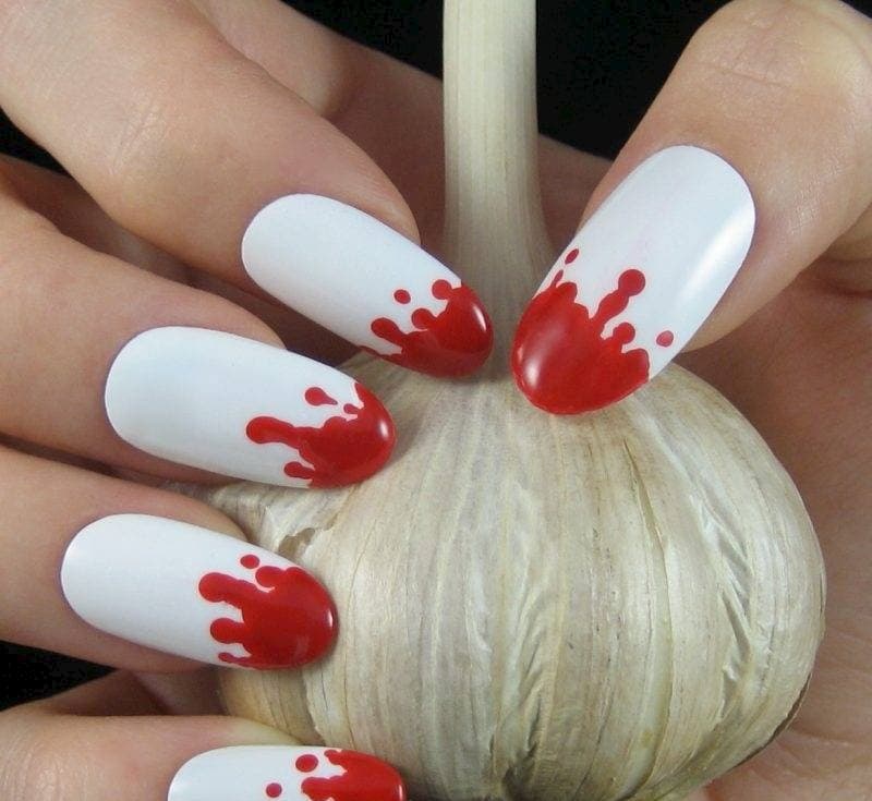 Mẫu nail màu đỏ trắng