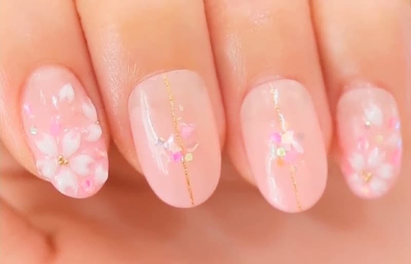 Nail hoa đào khoe sắc giữa mùa xuân rực rỡ