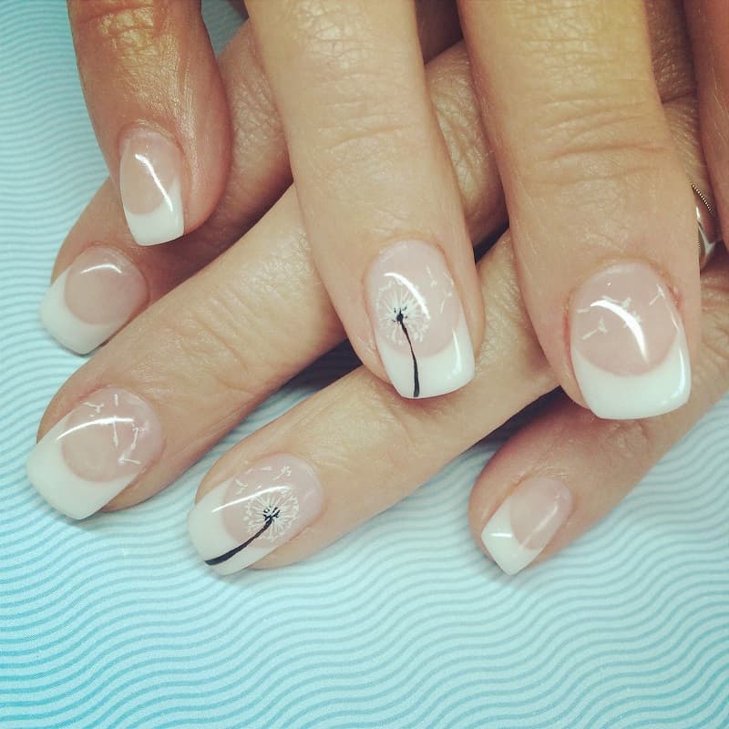 Nail hoa sơn gel đơn giản và sống động chân thực