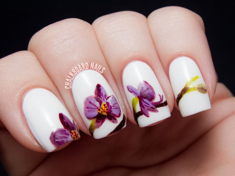 Mẫu nail hoa lan tinh tế thuần khiết