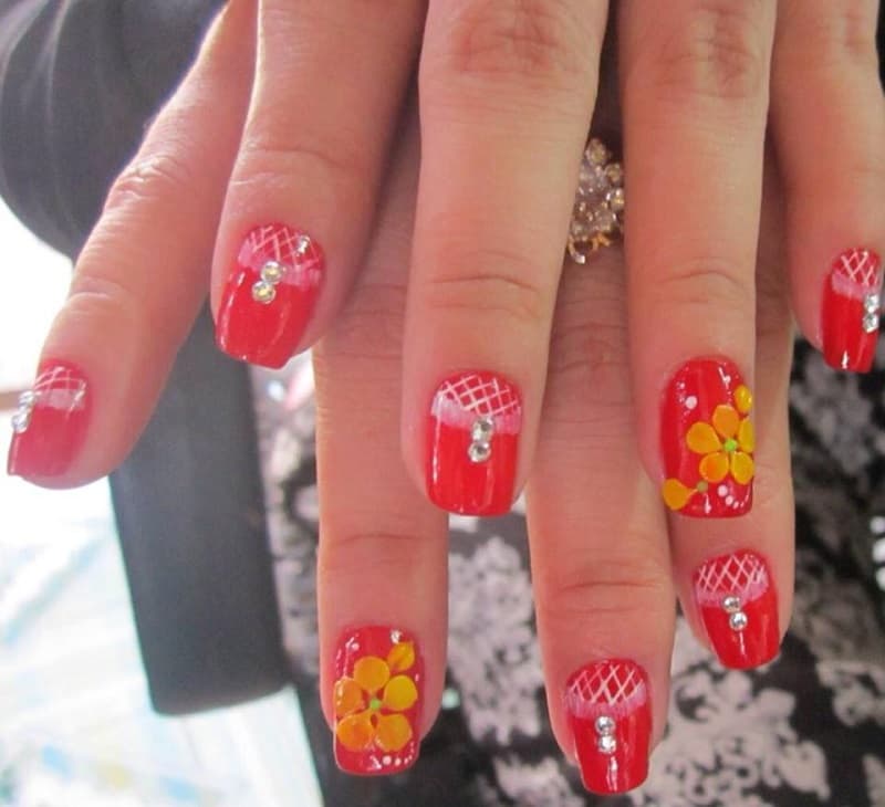 Nail hoa mai ấm áp tươi vui