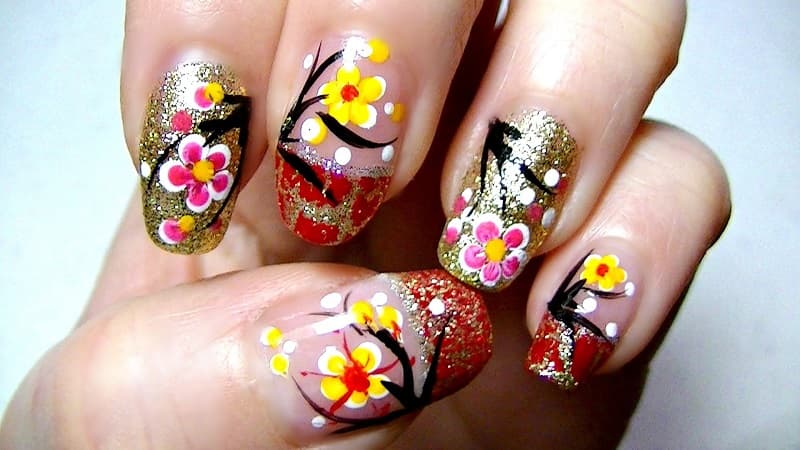 Nail hoa mai ấm áp tươi vui