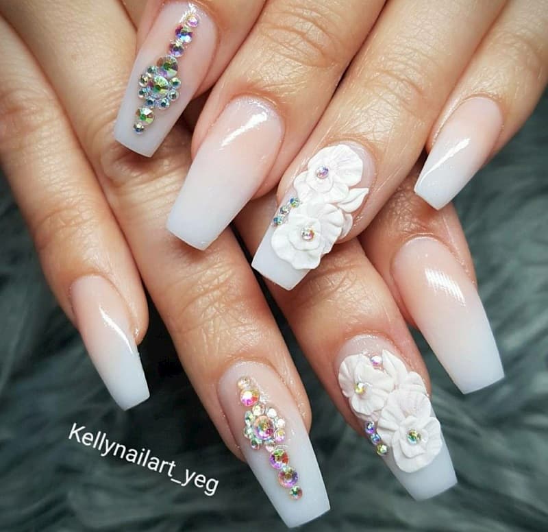 Mẫu nail dài vuông tạo điểm nhấn cá tính đặc biệt