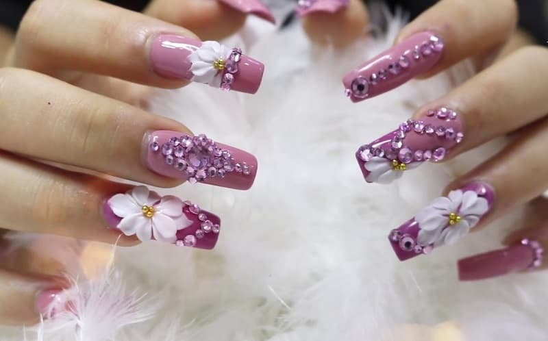 Nail hoa nổi 3D sang chảnh quý phái