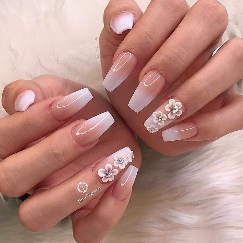 Nail hoa ombre thời thượng hiện đại