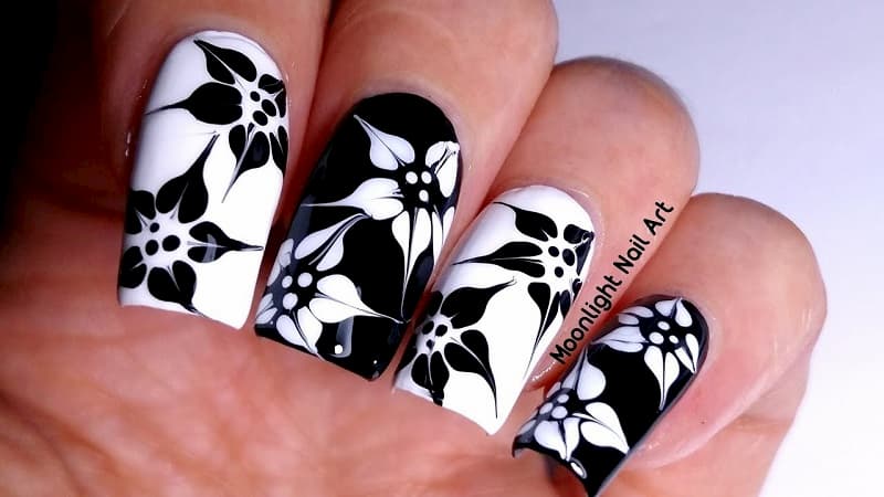 Những mẫu nail hoa tone đen lạ lẫm bí ẩn và thu hút