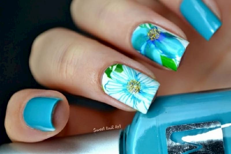 Nail hoa tone xanh tươi trẻ và đầy thú vị