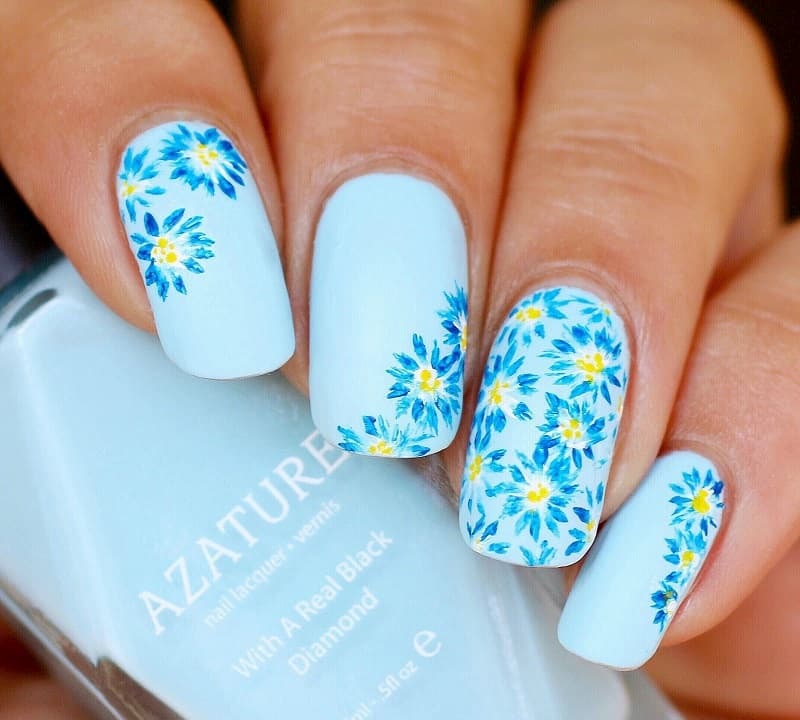 Nail hoa tone xanh tươi trẻ và đầy thú vị