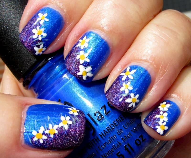 Nail hoa tone xanh tươi trẻ và đầy thú vị