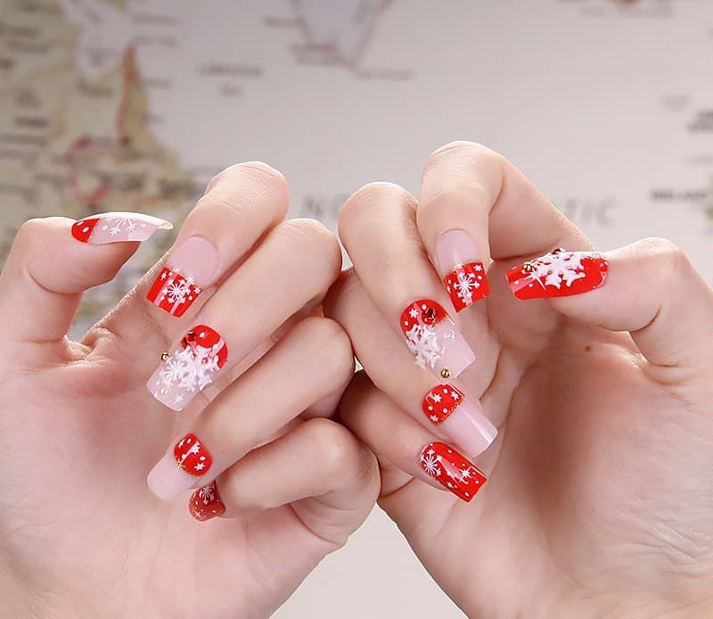 Nail hoa tuyết tone đỏ như sưởi ấm mùa đông lạnh