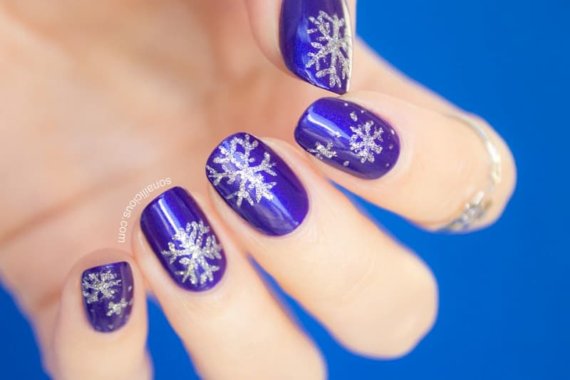 Nail hoa tuyết tone xanh dịu dàng mát lành và an bình