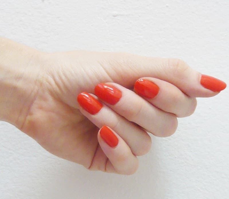 Mẫu nail màu đỏ cam