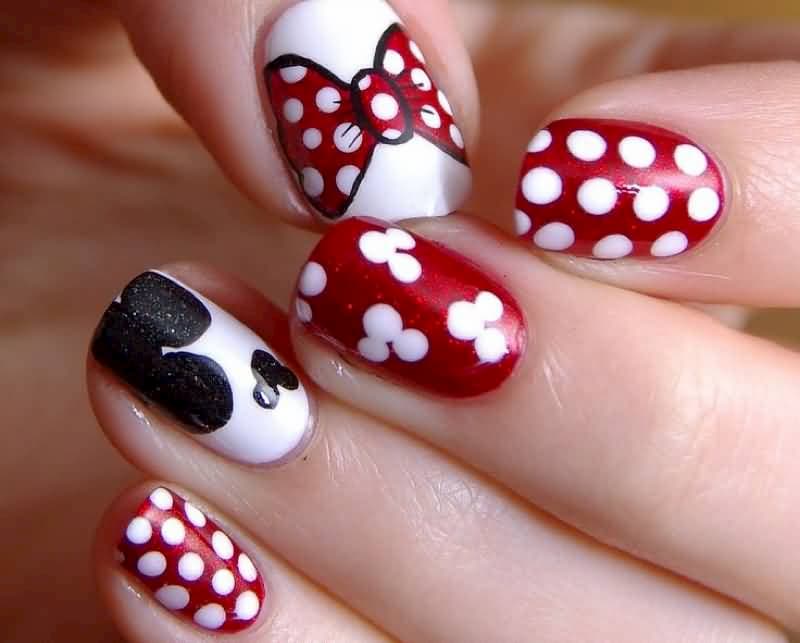 Mẫu nail màu đỏ chấm bi