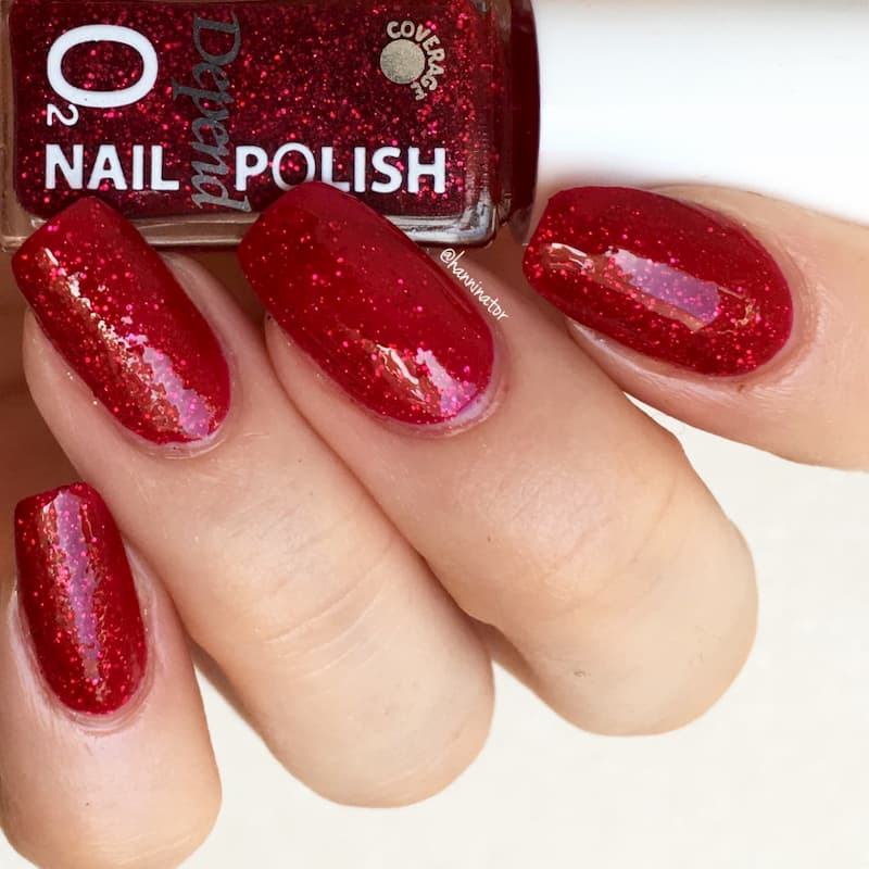 Mẫu nail màu đỏ đính kim tuyến