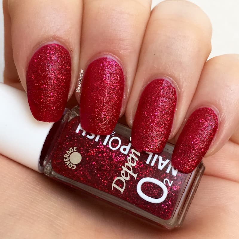 Mẫu nail màu đỏ đính kim tuyến